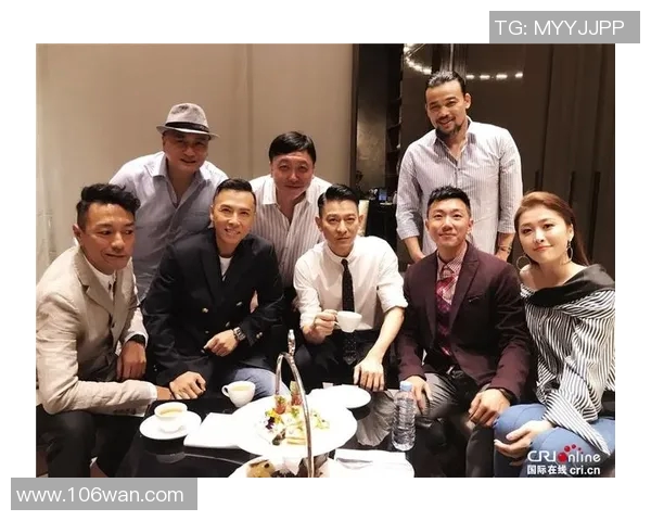刘德华与足球明星同框合影展现运动与娱乐的完美结合